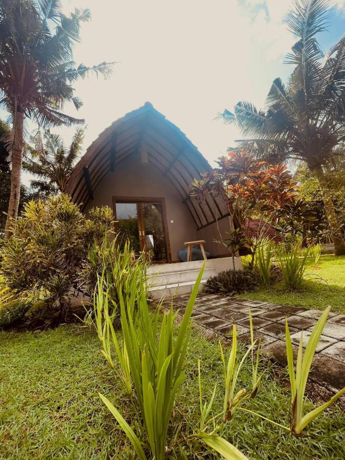 Batununggul Apit Lawang Villas & Resto מראה חיצוני תמונה