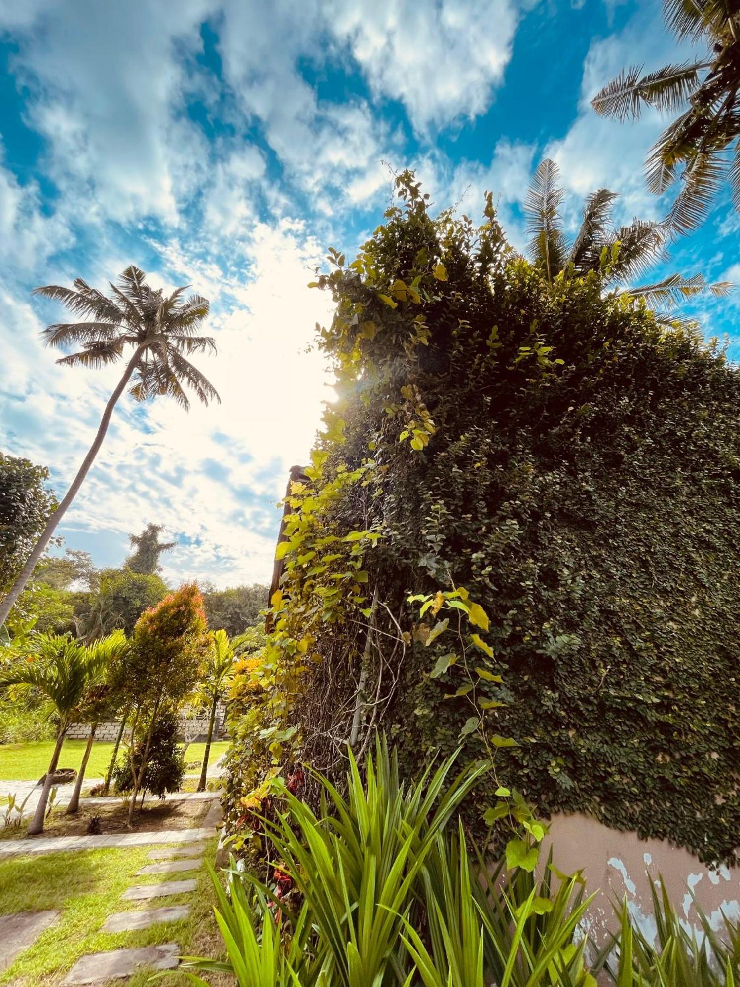 Batununggul Apit Lawang Villas & Resto מראה חיצוני תמונה